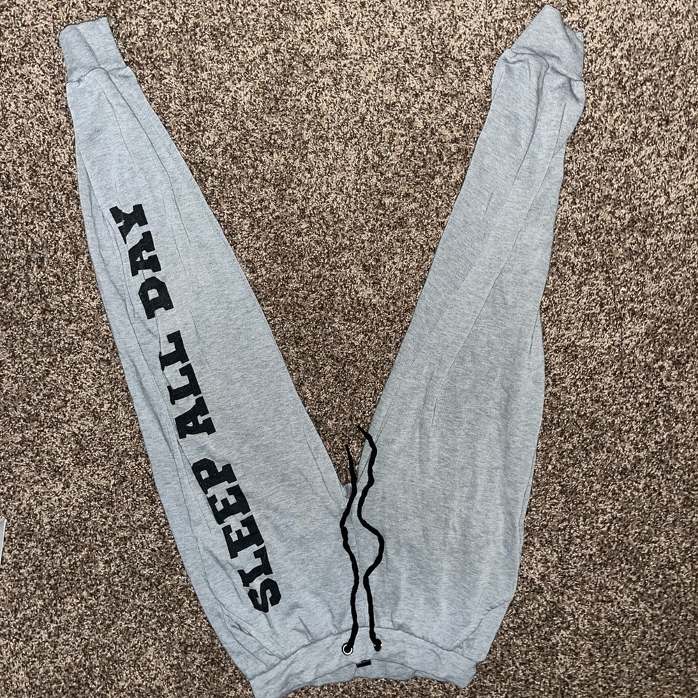 Size-S brand-Rue 21 color-grey
